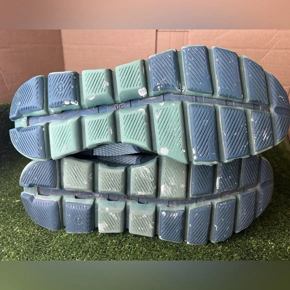 Size 11.5M- On Cloud X Storm Tide Running Shoes - Picture 5 of 6